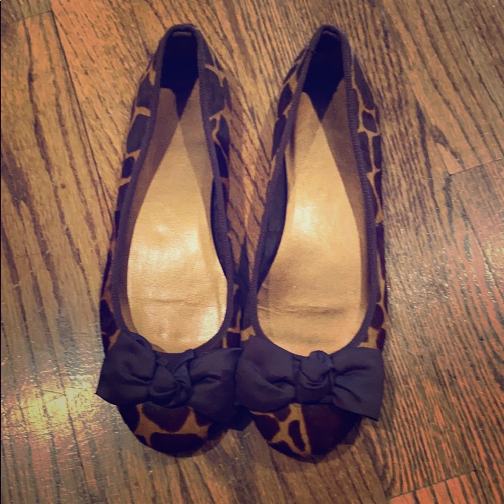 Gap women’s flats.  Faux leopard with bows size 9